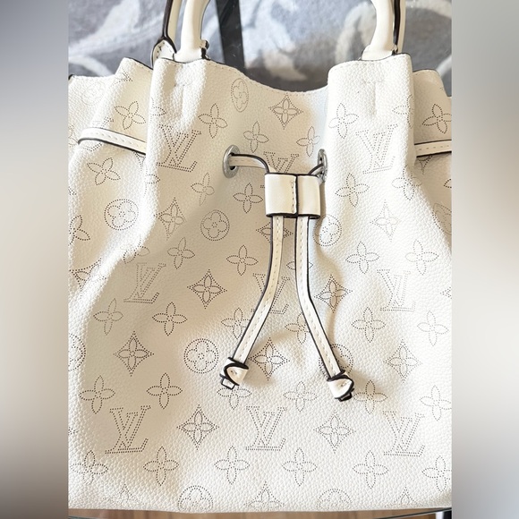 Source Unknown Cream Monogram Drawstring Shoulder Bag New - Picture 10 of 10